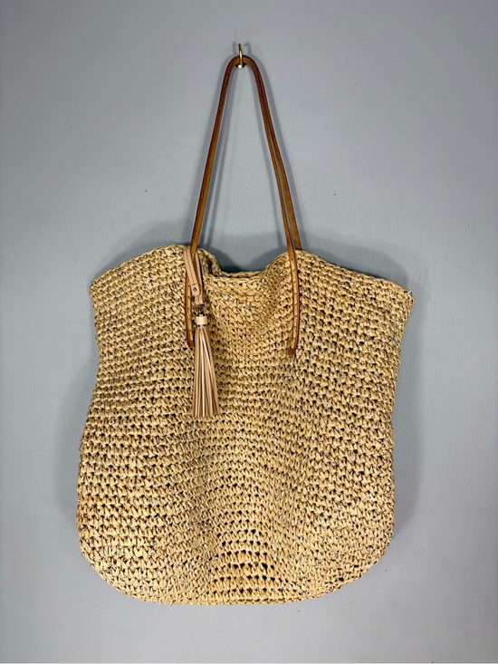 Banana Republic Handbags - BANANA REPUBLIC Paper Straw Shopper